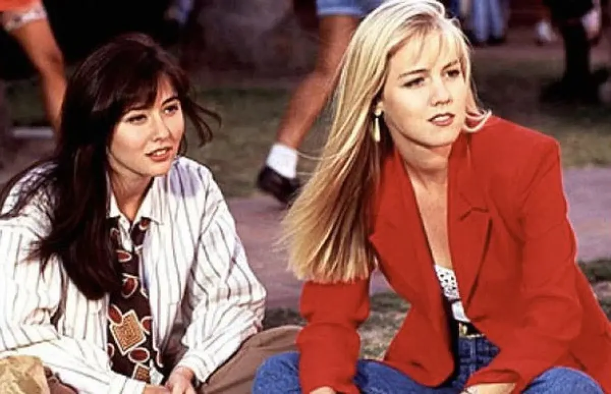 Scommettiamo che non riesci ad abbinare i migliori amici al telefilm cult del passato? Solo i veri esperti possono riconoscerli tutti! -