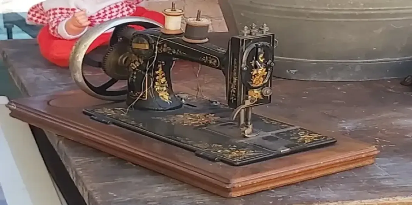 Altro che nonna… qui serve un cervello d’acciaio e memoria da cyborg per riconoscere tutti questi oggetti vintage -