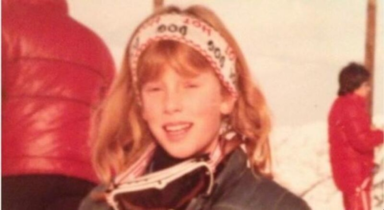 Alessia Marcuzzi è sulla copertina… ma riuscirai a riconoscere le altre 10 VIP da bambine? Metti alla prova il tuo occhio! -