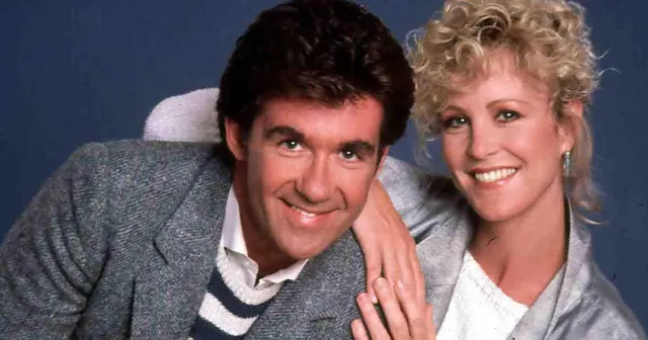 Quiz: Solo i veri maestri del telecomando riconoscono questi 10 genitori anni ’70-’90. Sfida estrema per nostalgici e cultori della TV! - 