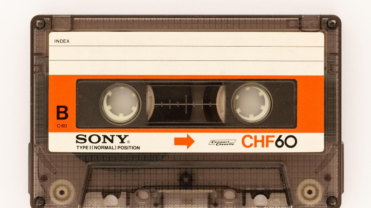 Quiz: 10 brani anni ’80 da cassette… se li riconosci davvero non hai mai premuto “REC” a caso - 