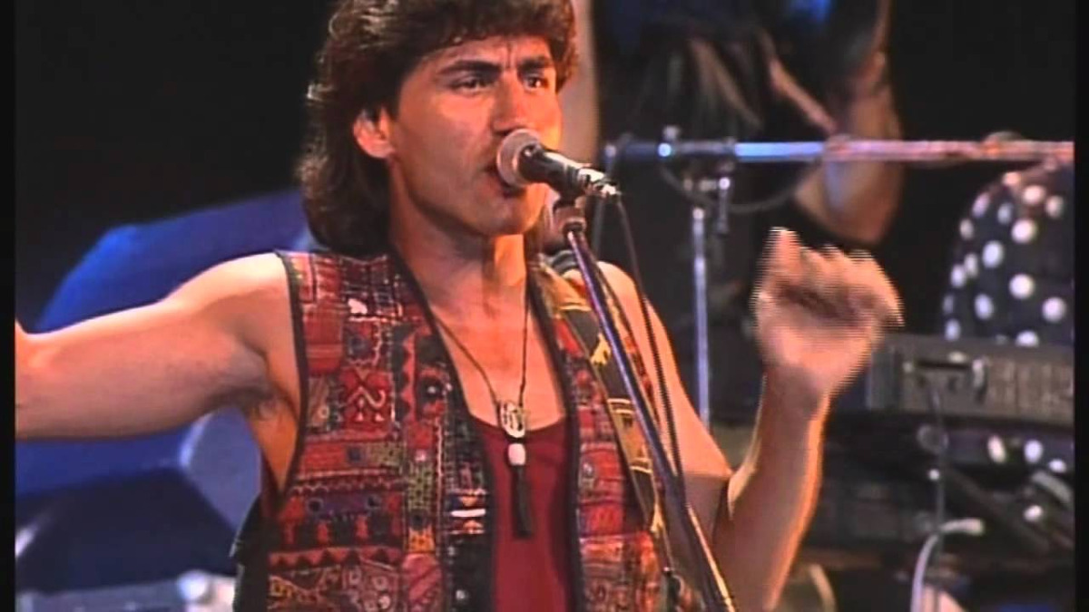 Quiz: Ligabue negli anni ’90… se pensi di conoscerlo davvero, preparati a prendere una bella batosta - 