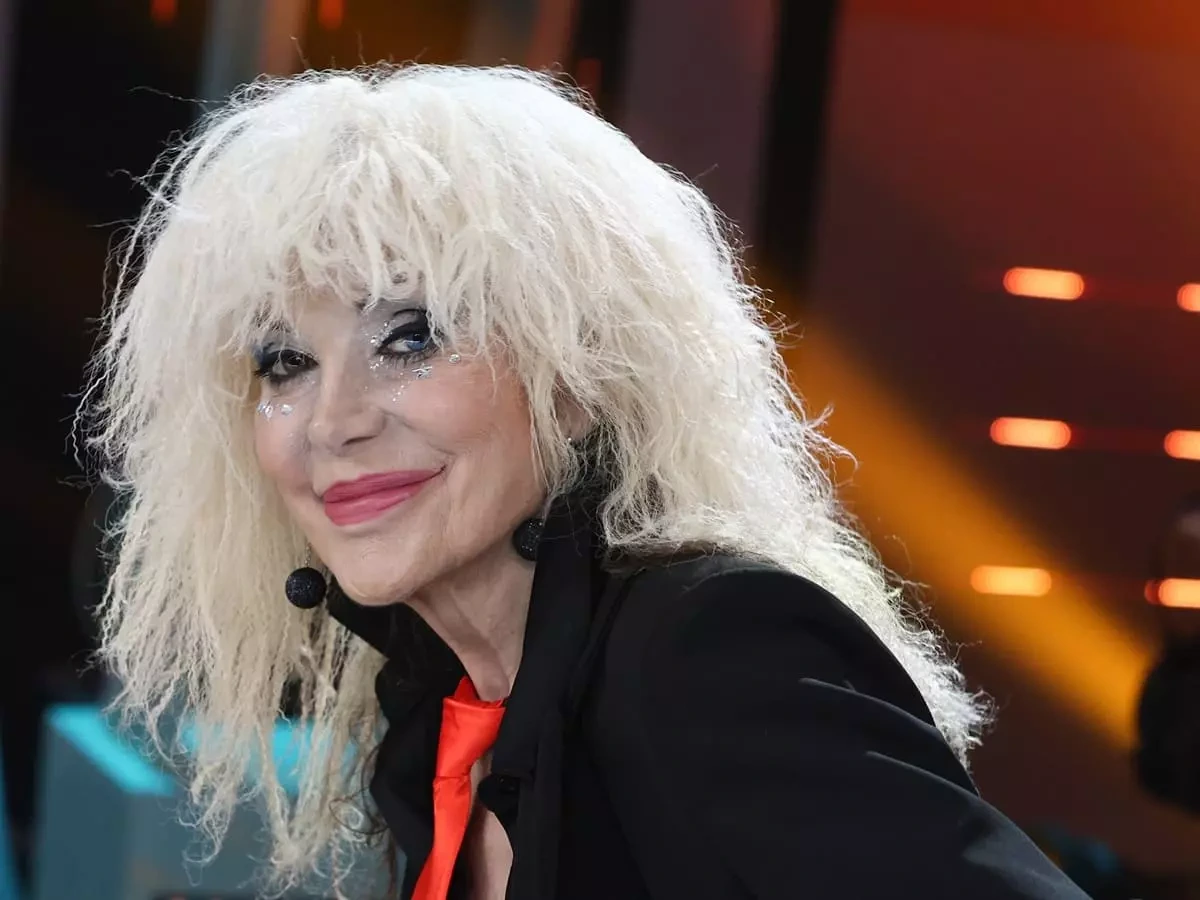 Quiz: Hai cantato "Splendido Splendente" per tutta la vita... ma questi 10 dettagli su Donatella Rettore metteranno in crisi anche i fan più accaniti! - 